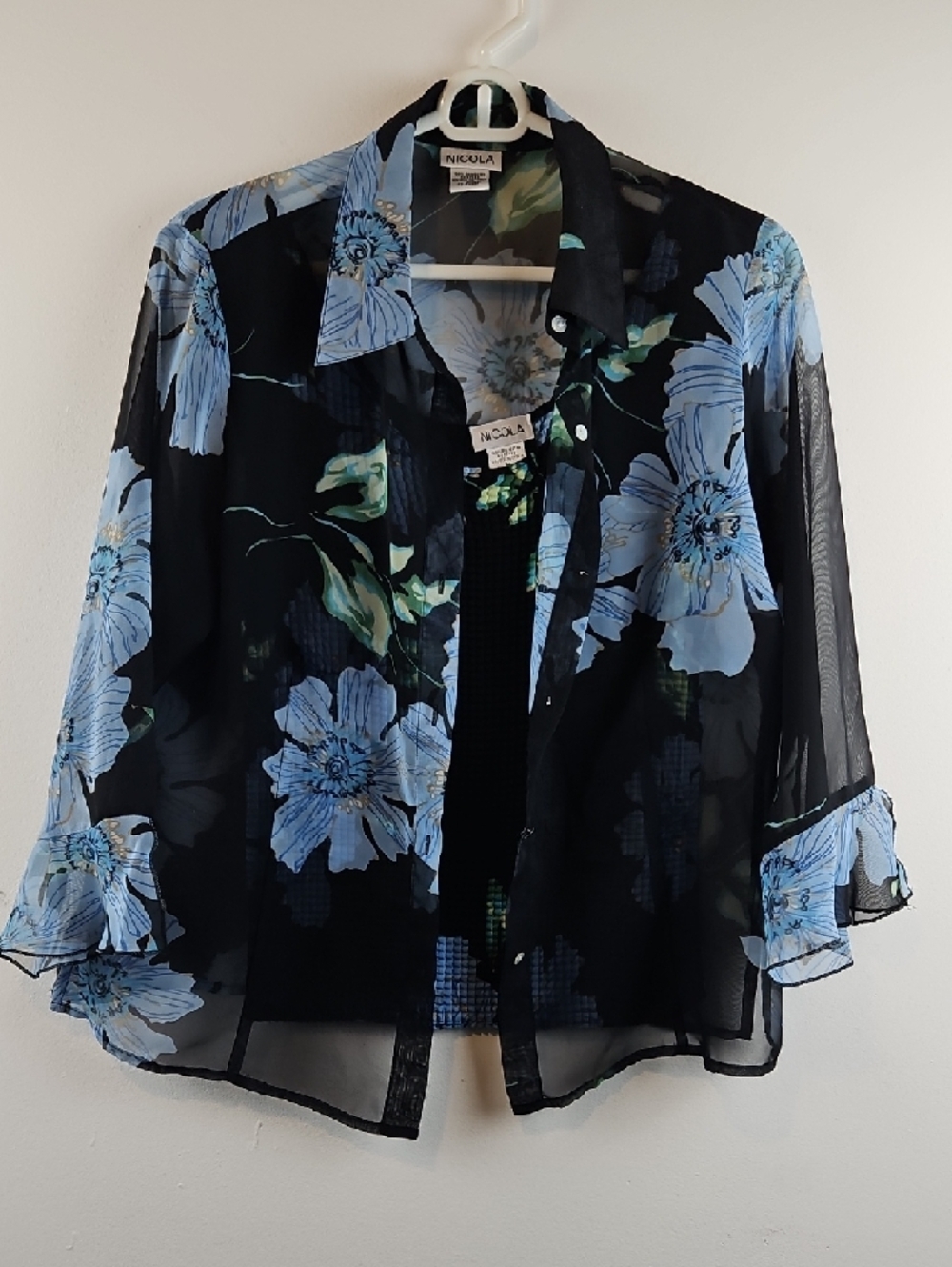 NICOLA Black Sheer Floral Button-Front Blouse with Blue Floral Tank Size Medium - Picture 4 of 8